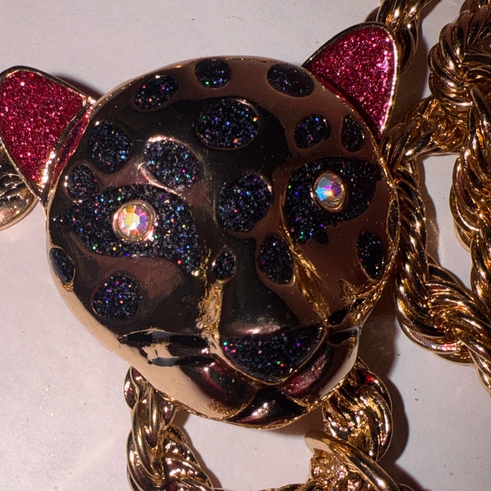 Betsey Johnson Gold Leopard Pendant Necklace NWT - Picture 7 of 13